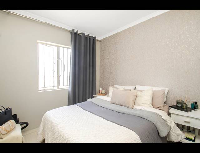 2 BEDROOM APARTMENT FOR SALE IN FLEURHOF